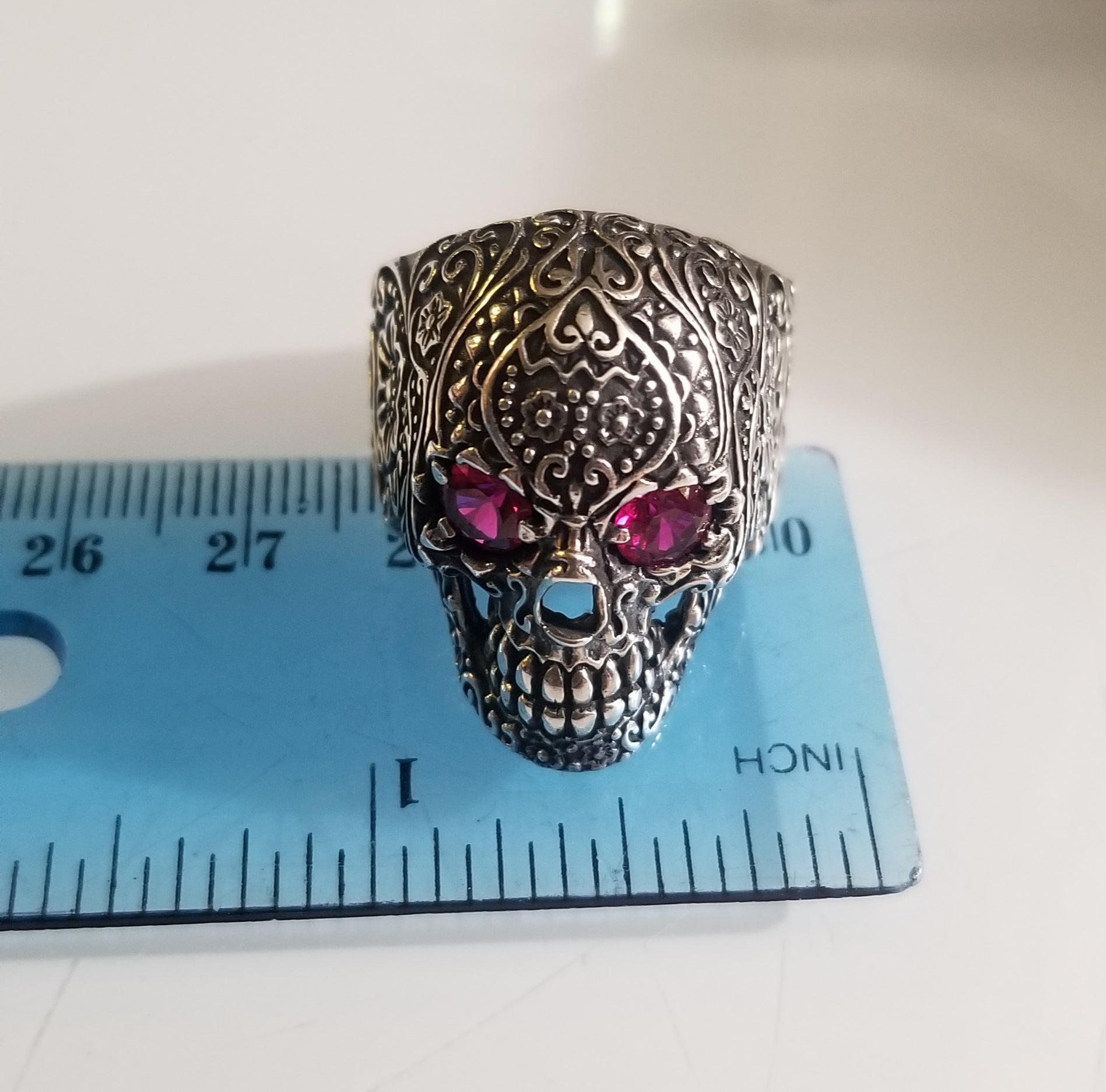 Skull ring size 10