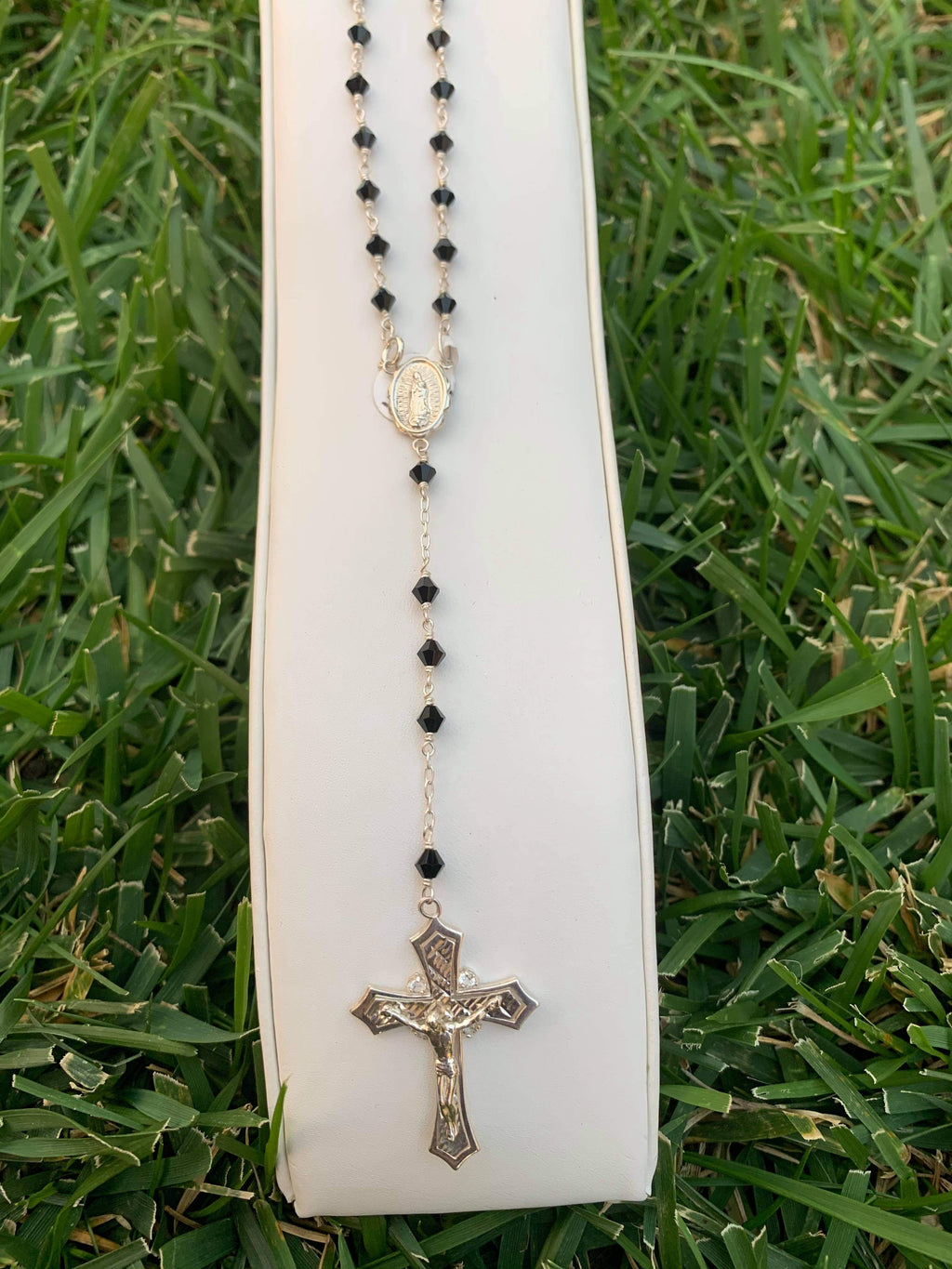 Black Rosary/ Rosario